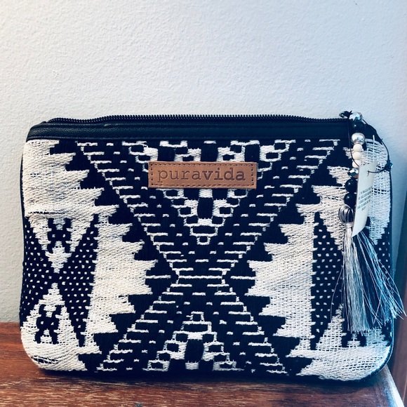 Pura Vida Handbags - Pura Vida Mini Tribal Clutch